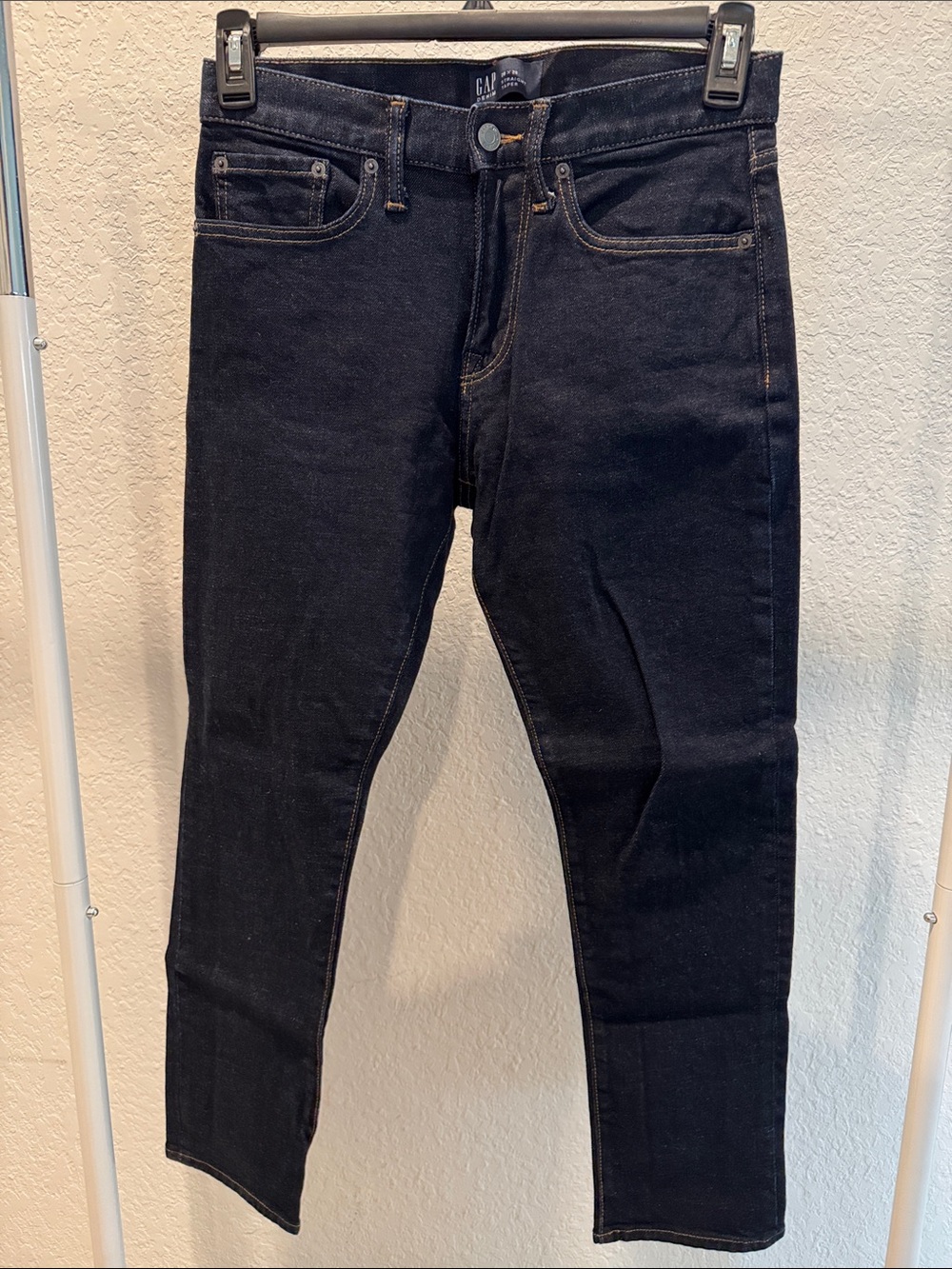 GAP Men's Straight Taper Dark Indigo Jeans with Subtle Contrast Stitching